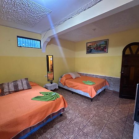 Hospedaje Gonzalez San Pedro La Laguna Ngoại thất bức ảnh